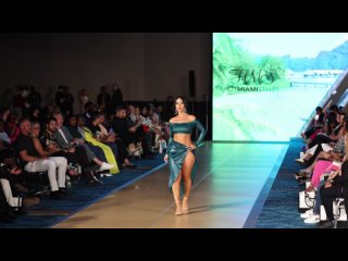 sherry foreign in slow motion fll fashion week 2023 x canon r3