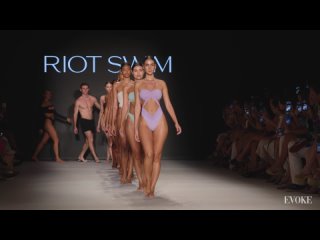 (48354) riot swimwear runway show (ultra 4k60)   miami swim week - youtube