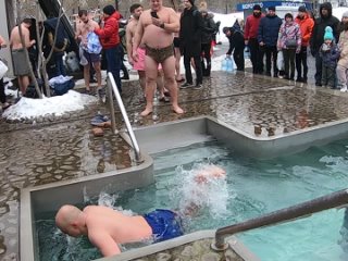 (233220) bathing in icy water ice bath 2022 winter swimming ice hole eptimacy bathing part 14 - youtube